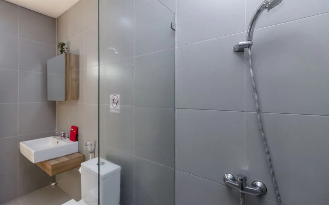 RedDoorz Plus @ Permata Karawaci