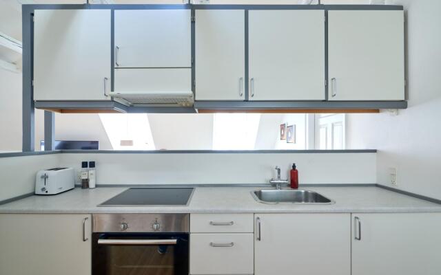 ★Bright Apartment · Next  to Tivoli · Heart of CPH★