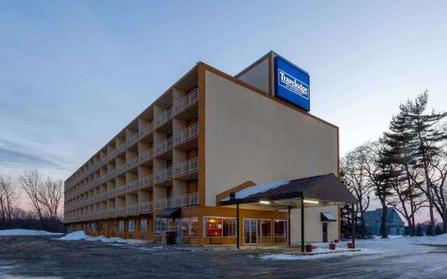 Travelodge by Wyndham Cleveland Airport