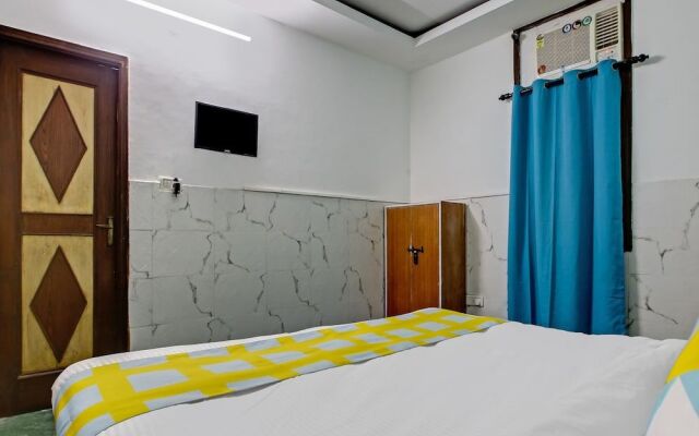 OYO Home 38093 Designer Stay Fortis Hospital