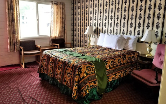 Town House Motor Inn