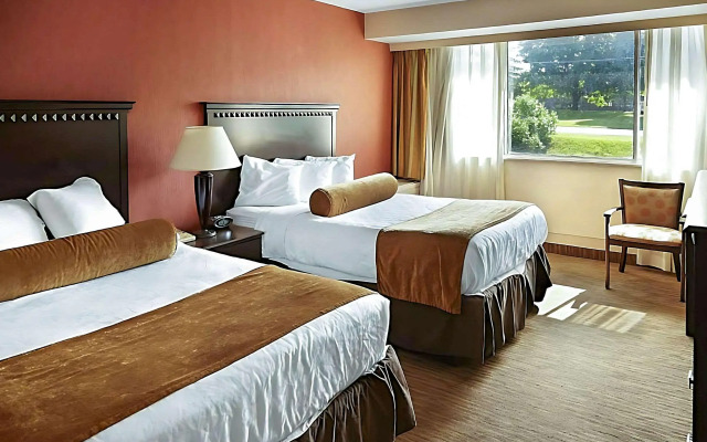 Ramada by Wyndham East Syracuse Carrier Circle