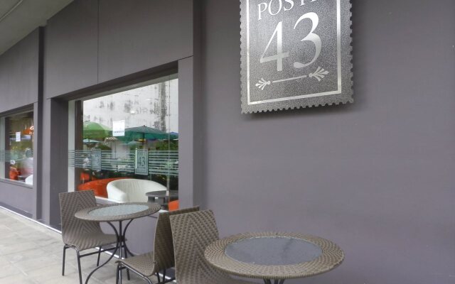 Poste 43 Residence