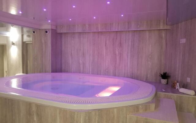 Gwesty'r Marine Hotel & Spa