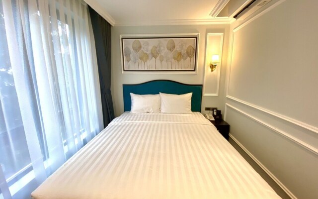 Hồng Vận Hotel