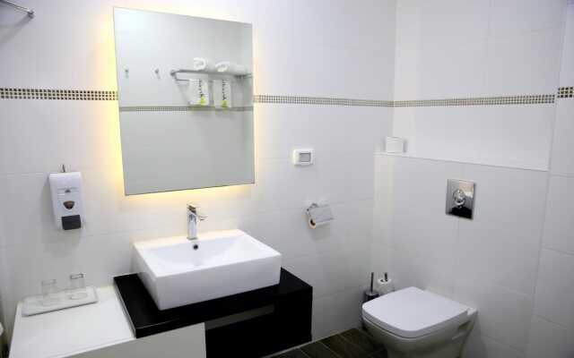 G Suites & Spa
