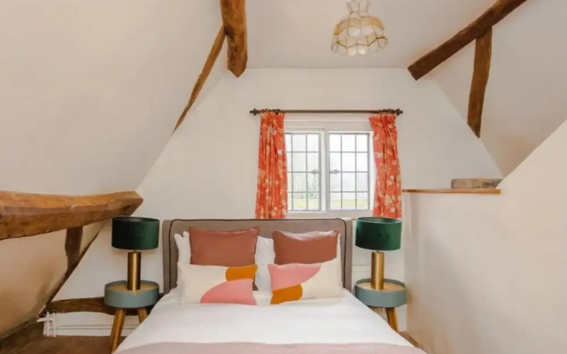 The Royal Retreat -elegant 7bdr With Garden
