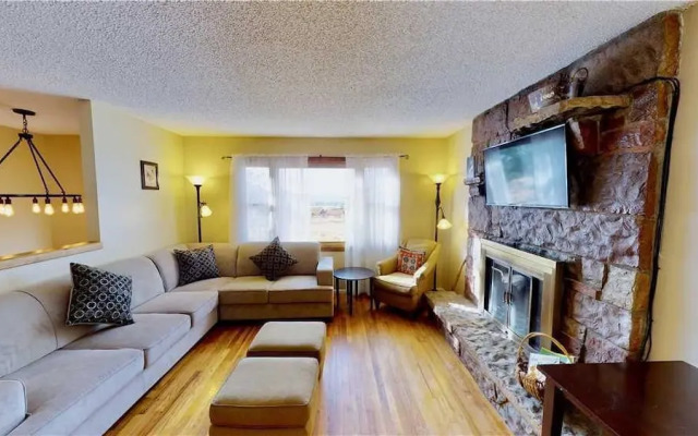 On the Rocks BnB by RedAwning