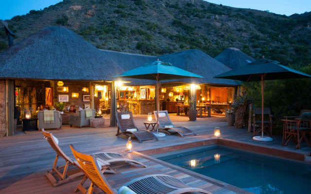 HillsNek Safari Camp - Amakhala Game Reserve