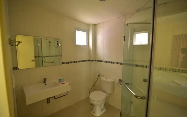Petch Jed Sao Noi Resort