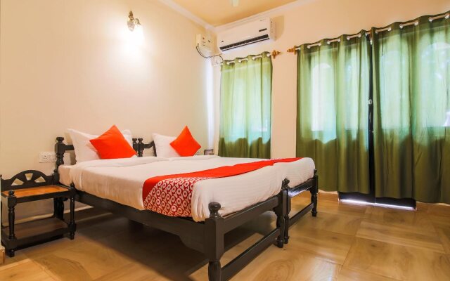 La Petite By OYO Rooms