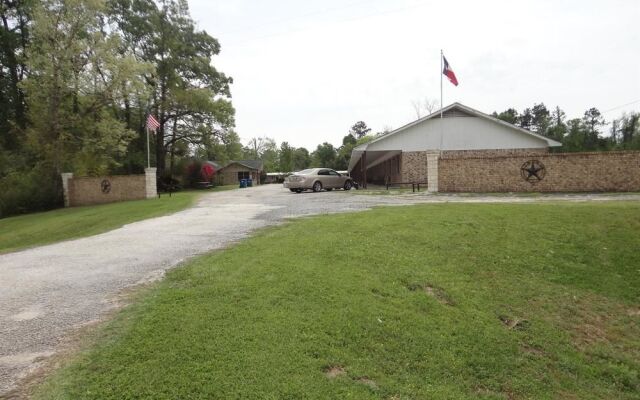 Garden Inn and Suites Silsbee