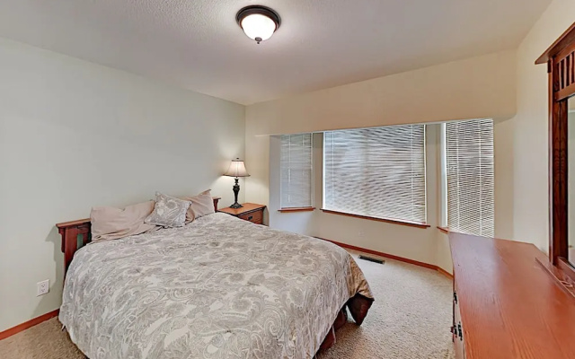 1559nort 3 Bedroom Home
