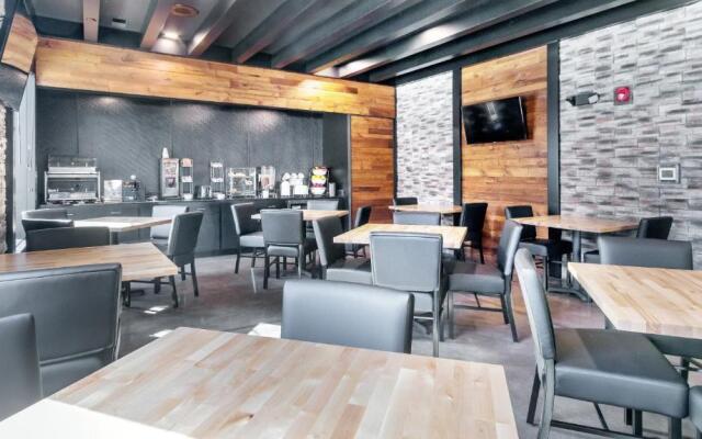 Cobblestone Hotel and Suites Janesville