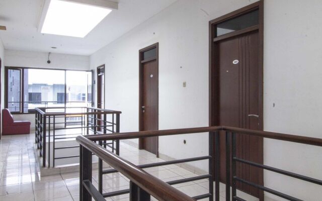 RedDoorz near Teras Kota 2