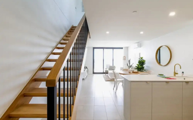 Lavish Coastal 2-bed With Stunning Ocean Views