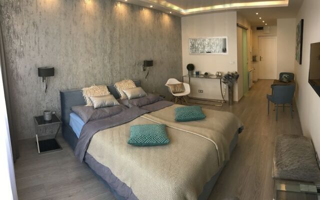 Dfive Apartments - Danube Corso
