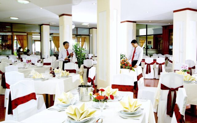 My Le Hotel