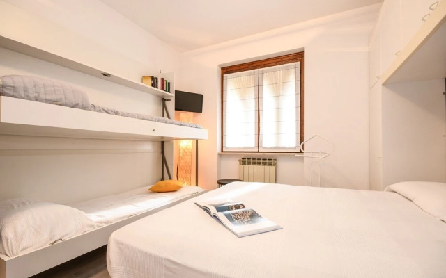 Zoe Apartment