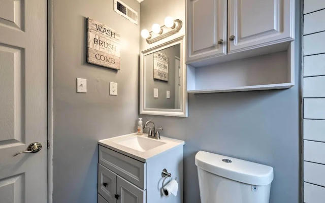 Beach Block Wildwood Condo - Proximity to Dining!