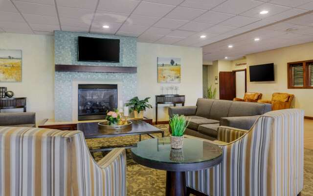 Best Western Plus Dubuque Hotel & Conference Center