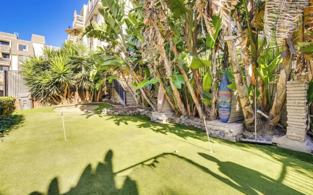Tropical Oceanside Home w/ Deck, Walk to Beach