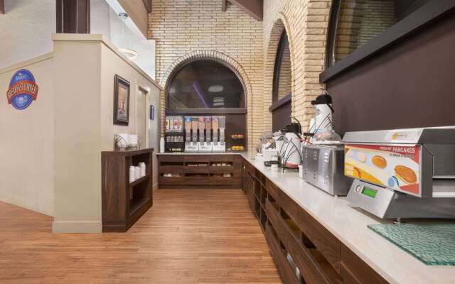 Baymont Inn and Suites Medicine Hat