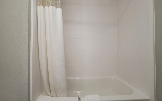 Clarion Pointe Franklin - Nashville Area