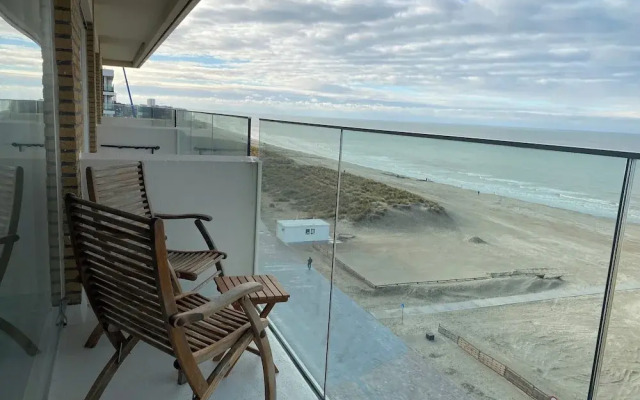 Apartment in Nieuwpoort With Garden