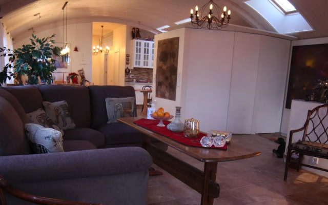 Three Sisters Studio Apartments