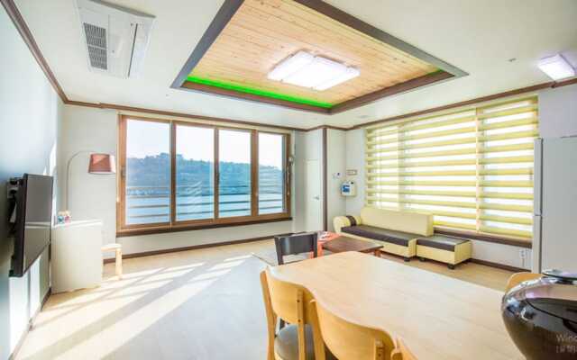 Yeosu Sun Beach Pension