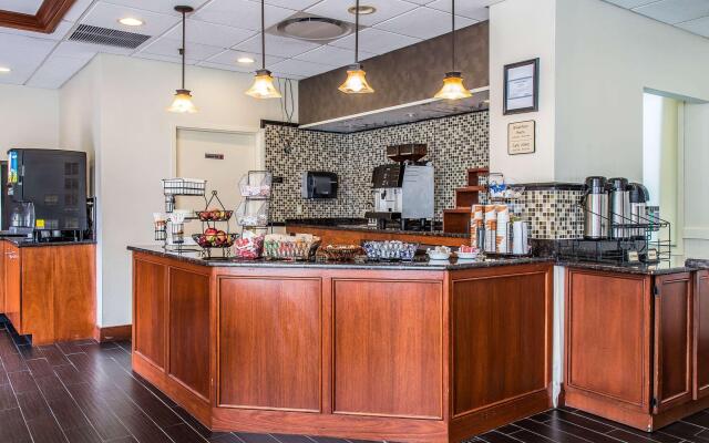 Hamden Hotel and Suites – Hamden New Haven