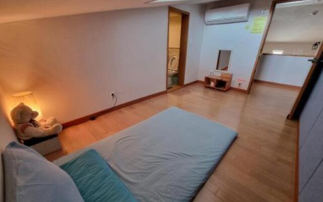 Tongyeong One Guesthouse