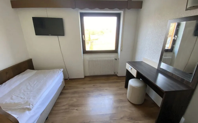 Land Hotel Zum Kühlengrund&soultans Paradise