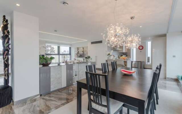 2 Bedroom Penthouse Apartment in Pimlico