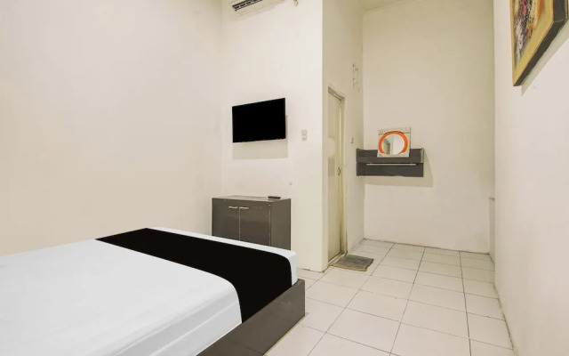 Hotel O Makassar near RS Grestelina formerly Wisma Makassar