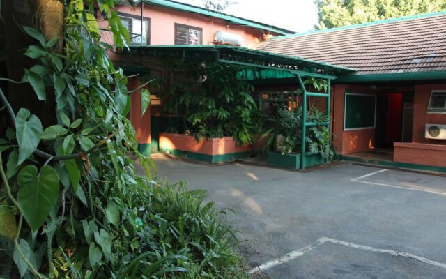 Africanza Lodge and Restaurant