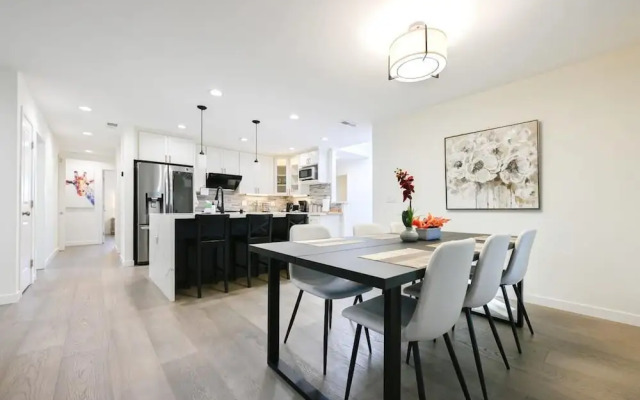 @ Marbella Lane - Exquisite Home 3BR