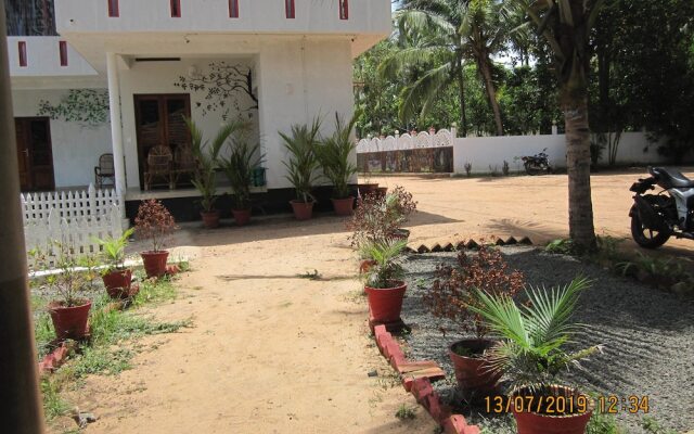 M R Beach & Cottages