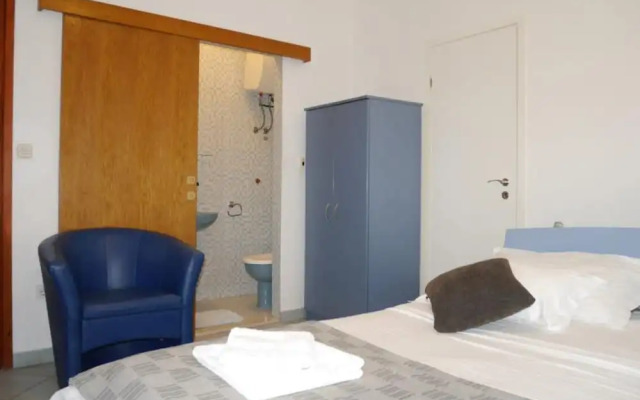 Dugi Rat Seaside Apartments