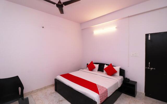 OYO 39774 Hotel Kanishka Residency