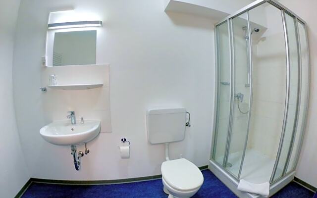 Smart Hostel by Landgasthof Velber 24h7d