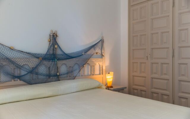 Aj-6 Calella DE Palafrugell 6 PAX