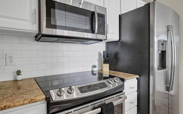FRONTDESK Calais Midtown Apts Houston