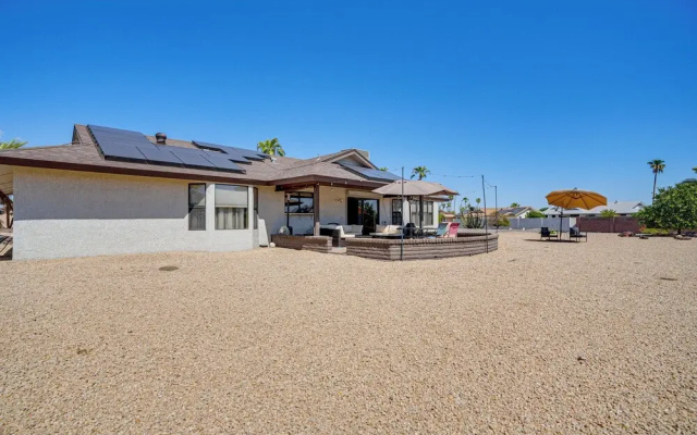 Families Welcome! Dog-friendly Glendale Home