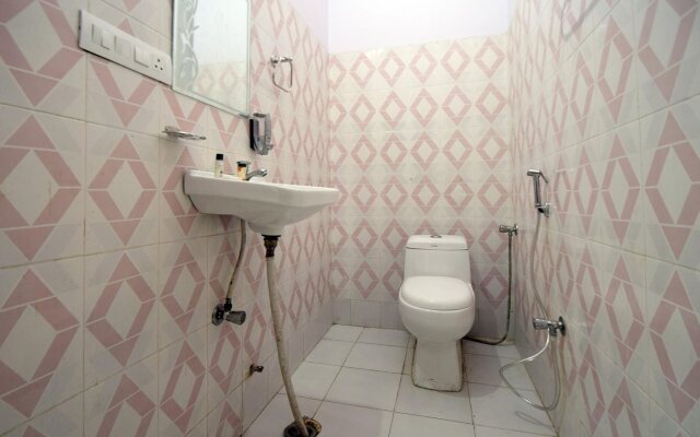 Royal Castillo By OYO Rooms