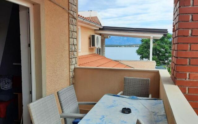 Visnja - 10 meters to the sandy beach - A1(2+2)
