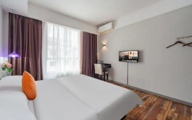 Jingyue Hotel (Chuxiong select branch)