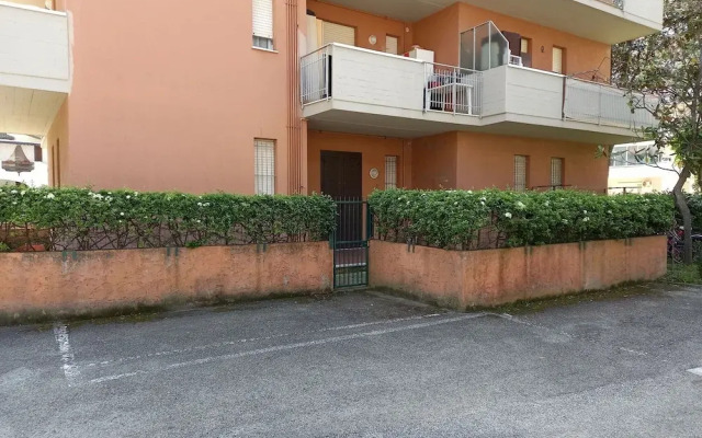 Attractive Apartment With Private Garden