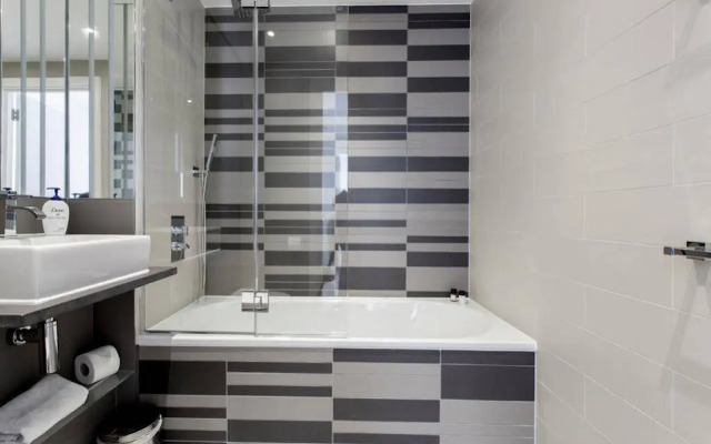 Avant Garde Apartment